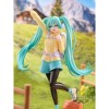 Vocaloid / Character Vocal Series 01 - Holiday Memories Figure Collection Hatsune Miku Mountain Climbing Ver. 20cm