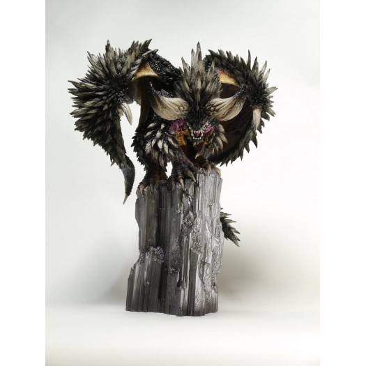 Monster Hunter - CFB Creators Model Nergigante 32cm (EU)