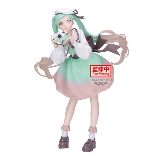 Vocaloid / Character Vocal Series 01 - Holiday Memories Figure Collection Hatsune Miku Camera Ver. 20cm